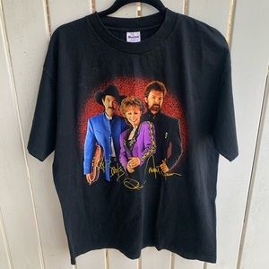 90s vintage Reba / Brooks & Dunn concert shirt